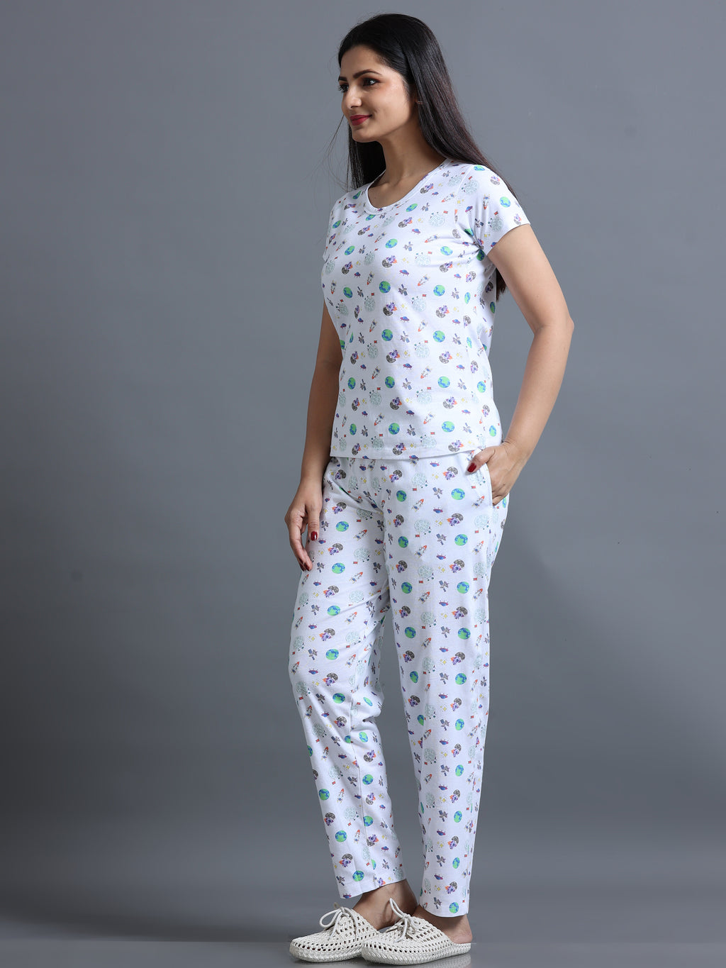 Eco Women's Space Printed Round Neck Pyjama Set