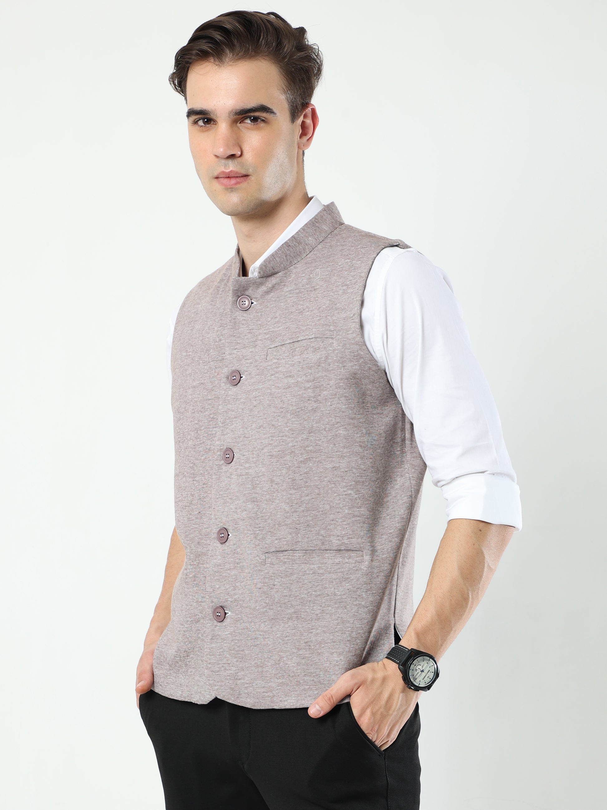 Side profile of Men’s Sustainable Cotton Modi Coat Nut Brown
