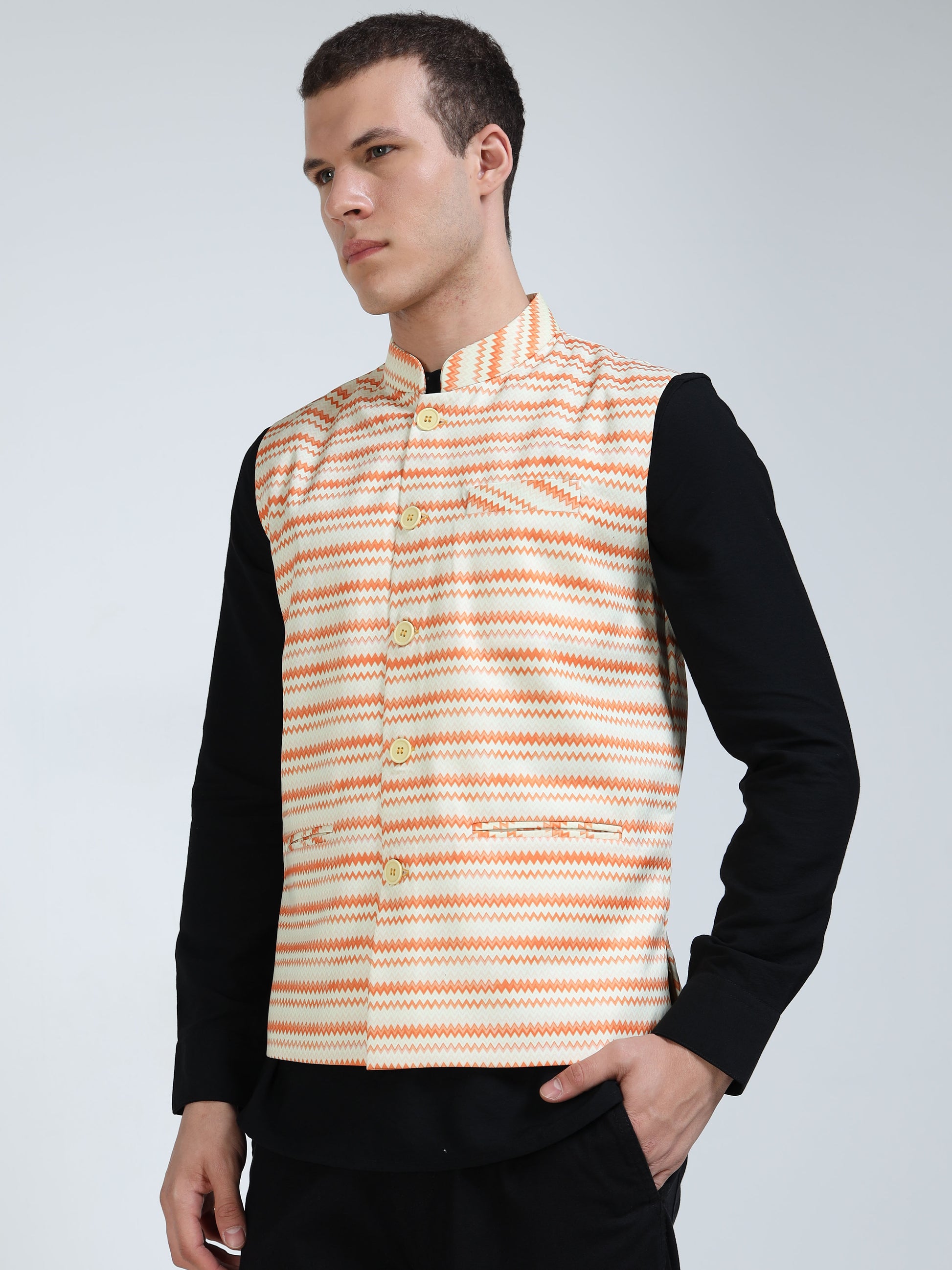 Side profile of Men’s Printed Modi Coat Wavy Stripes pattern